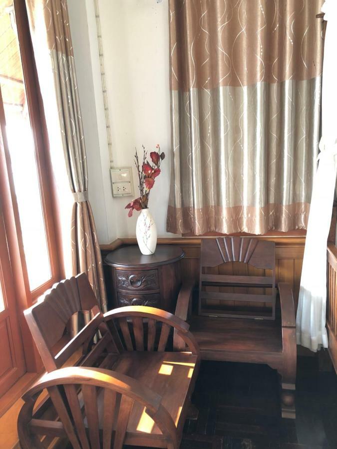 Ruen Thai Ban Rim Nam Kamphaeng Phet Eksteriør billede